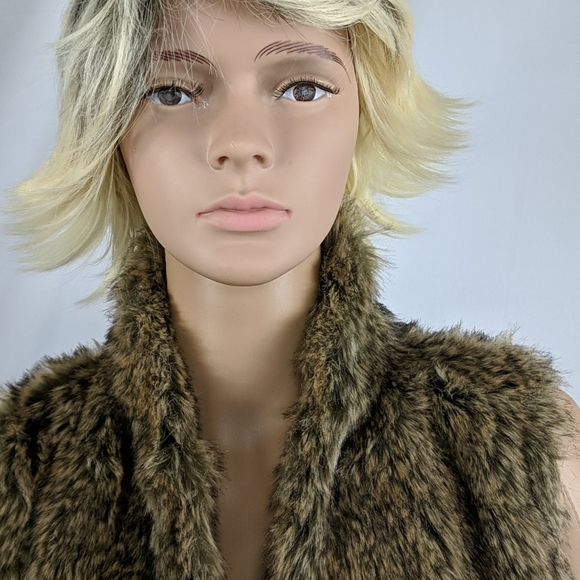 Abercrombie Fitch Women Faux Fur Vest Sz M - Picture 2 of 12